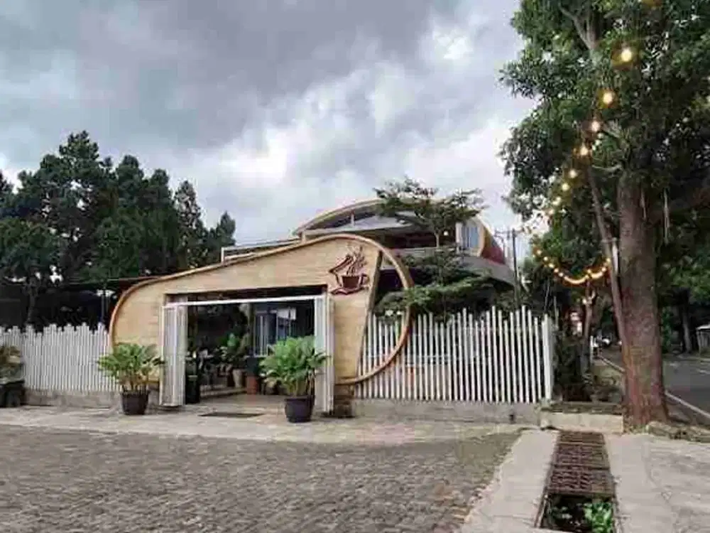 Cafe mewah siap pakai di kolonel masturi, cimahi