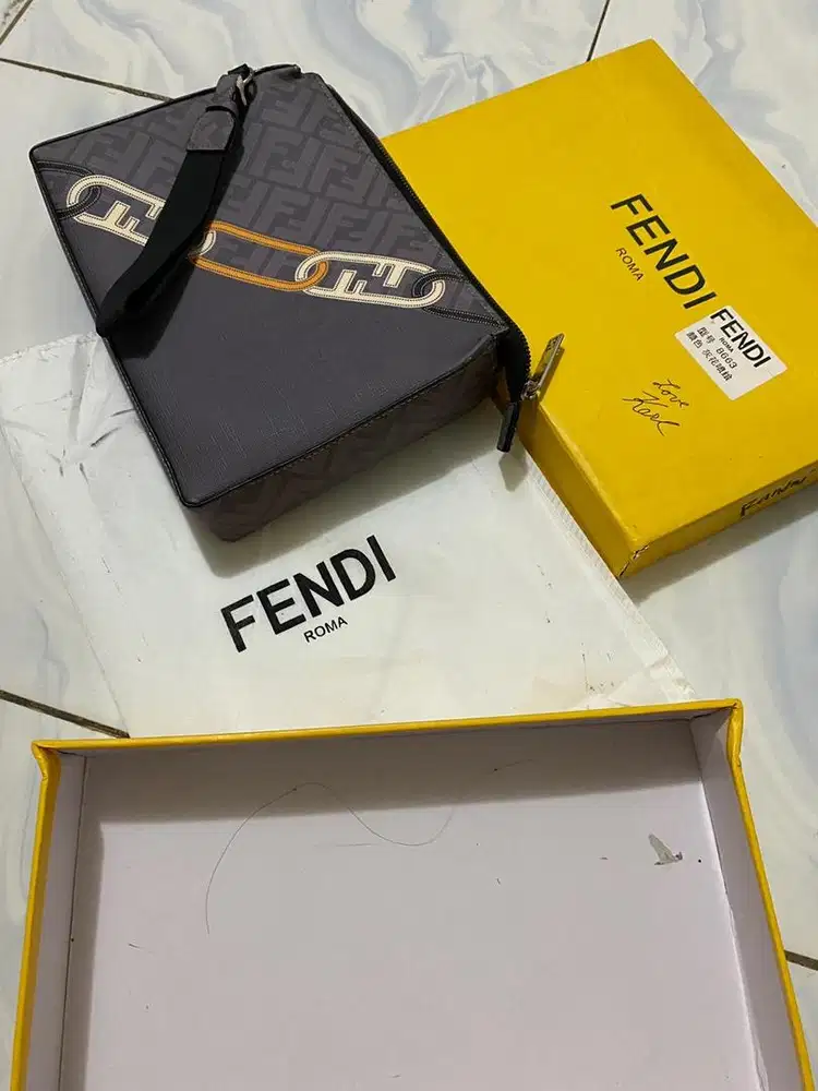 tas fendi roma diagonal pouch