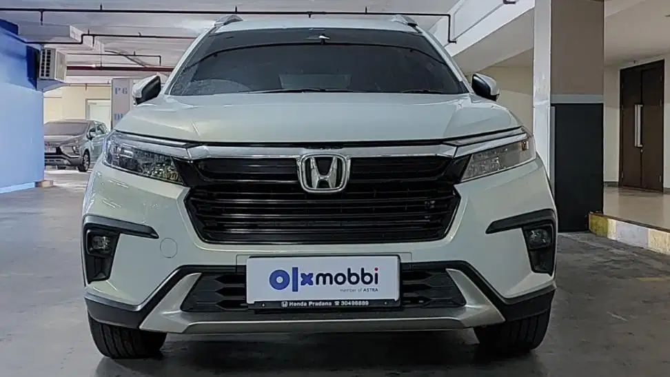 DP 10 JT Honda BR-V 1.5 Prestige Bensin-AT Hitam 2022