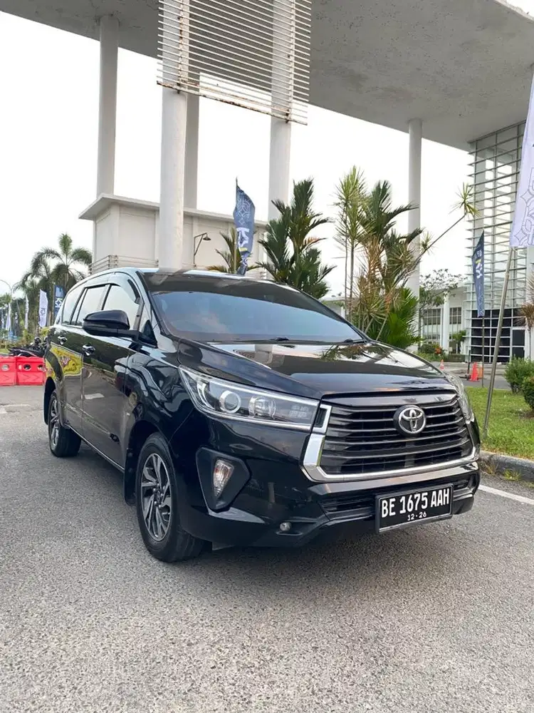 Kijang Innova Reborn 2.4 V Diesel Matic 2021