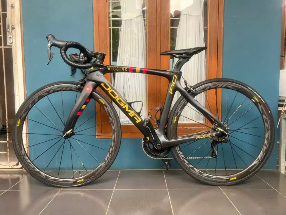SEPEDA ROADBIKE PINARELLO DOGMA F10