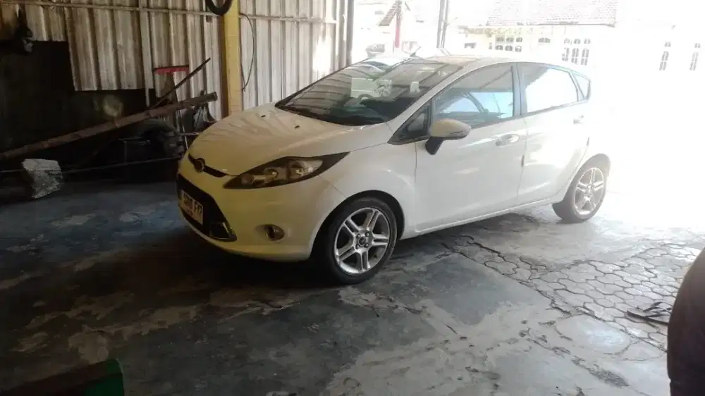 Ford fiesta at 1,6