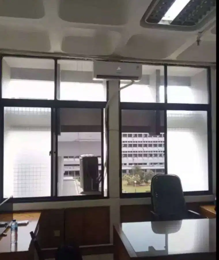 Stiker kaca satu arah & kaca film oneway unt rumah kantor & gedung