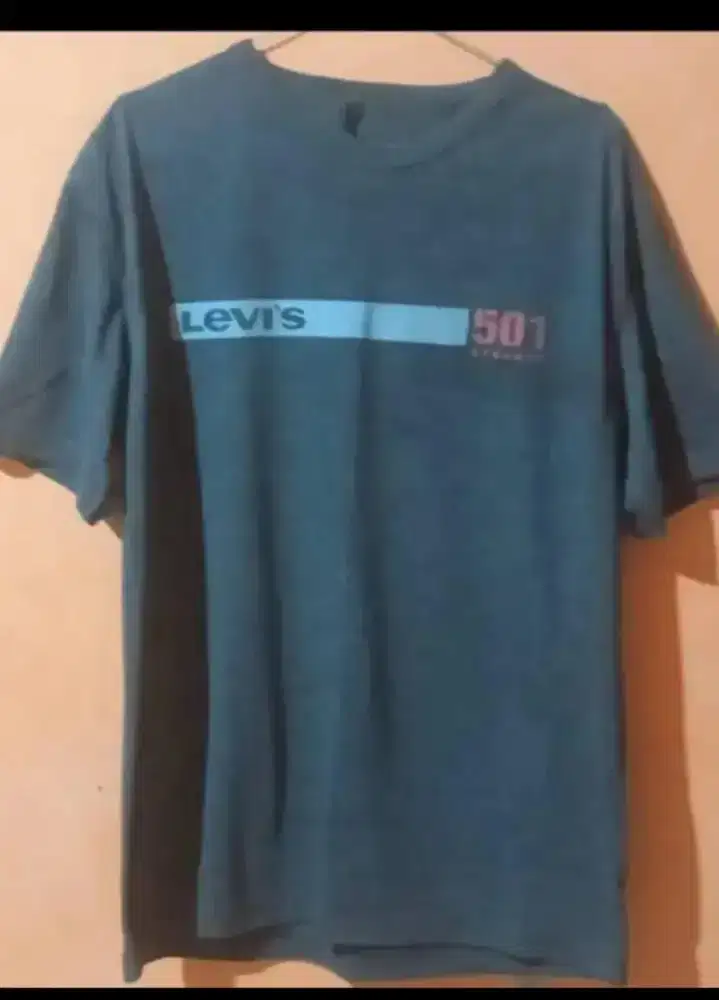 Kaos Levi's Pria