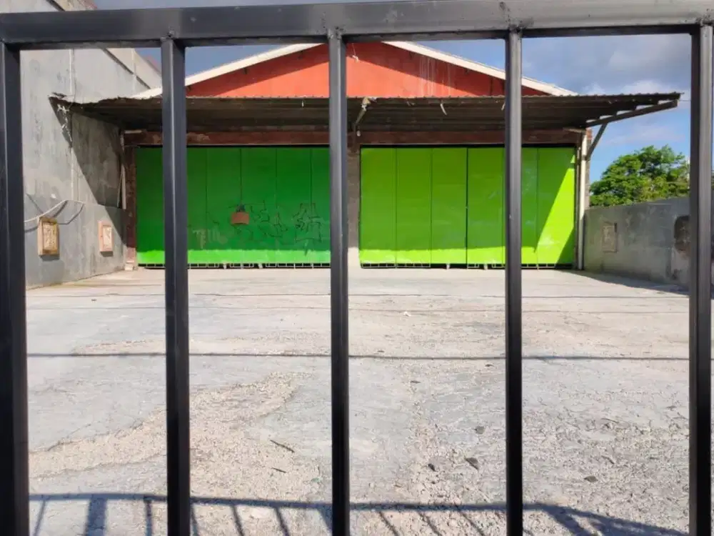 jalan utama buluh indah 10are gudang disewakan