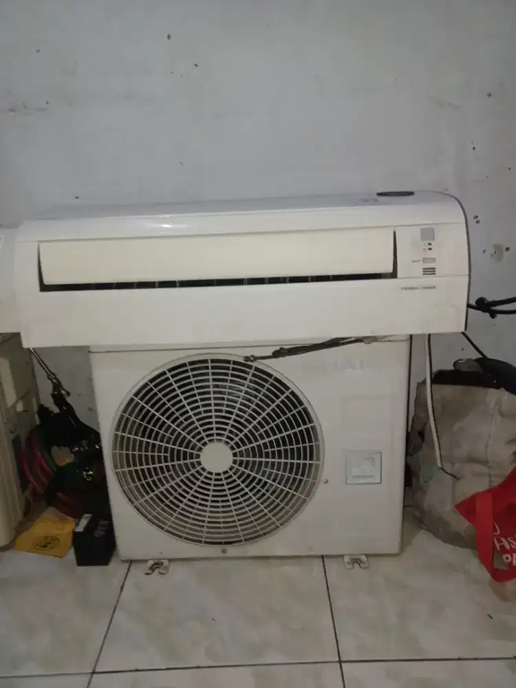 Ac sharp 1 pk  kondisi normal
