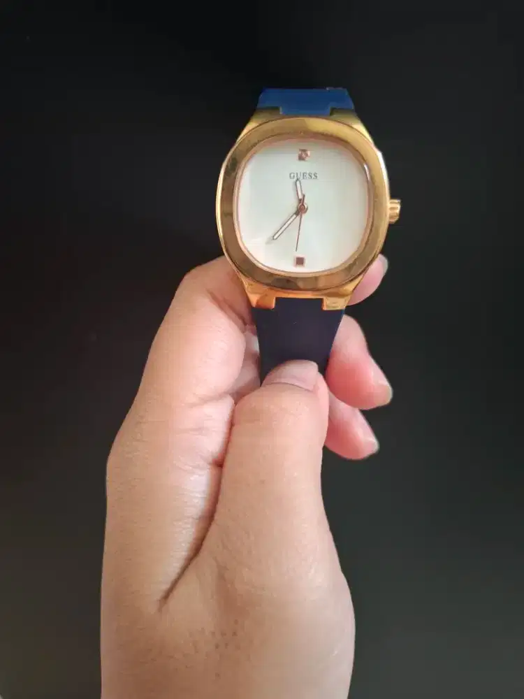 Guess Jam Tangan