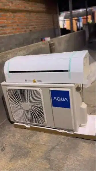 Dijual AC Aqua 1/2 PK, kondisi normal dan siap digunakan.