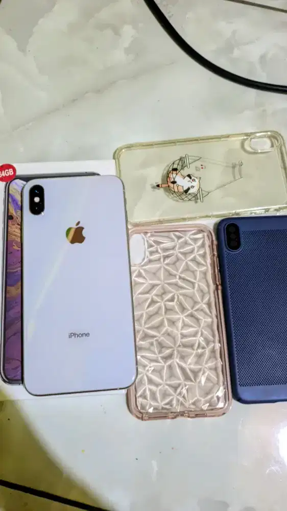 IPHONE XS MAX 64 gb