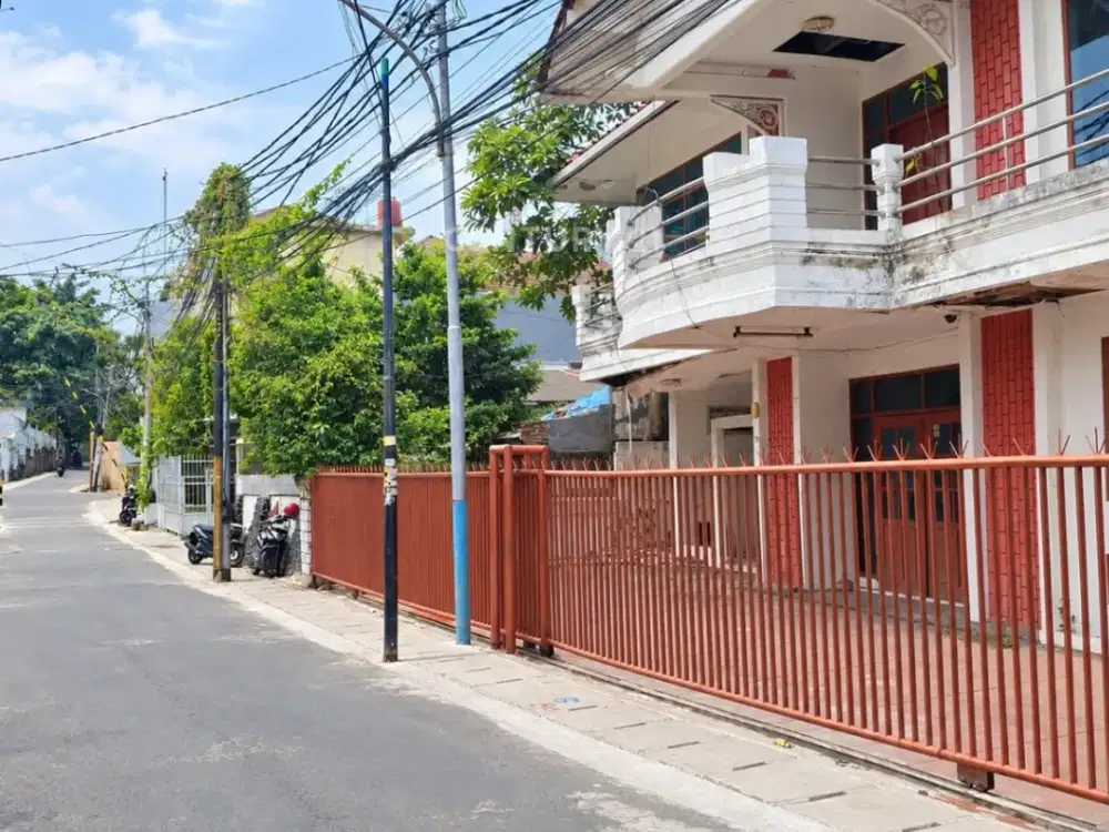 DIJUAL RUMAH COCOK UTK KOS KOSAN ATAU KANTOR ARTERI PONDOK INDAH
