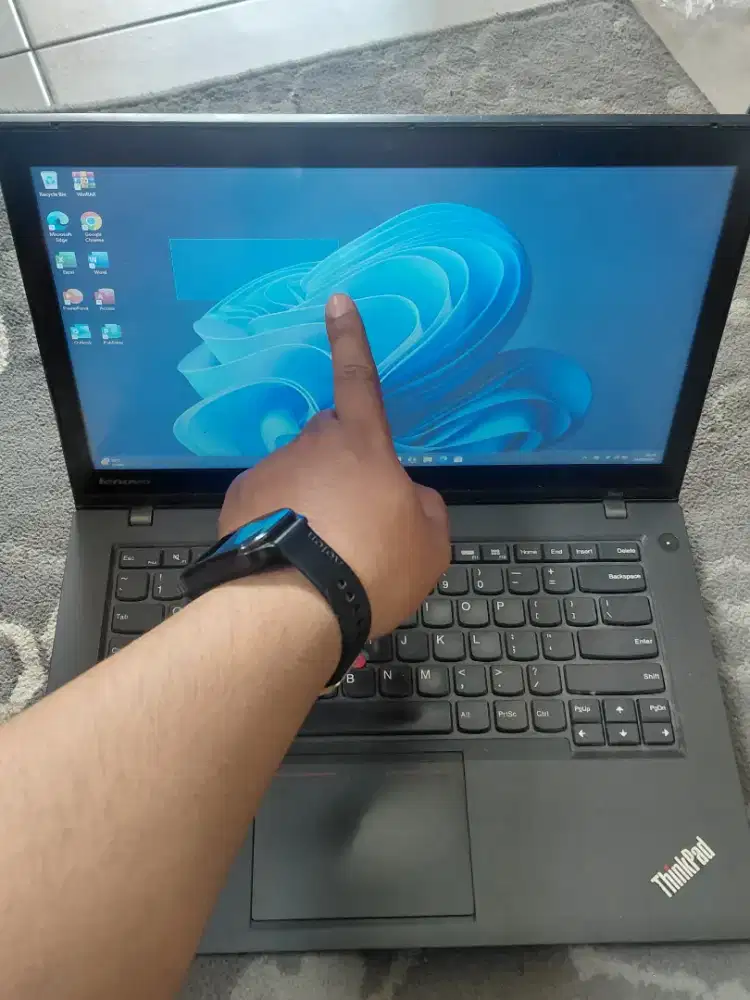 Thinkpad T440 Touchscreen Core i5 4210u/8/128ssd Batre awet