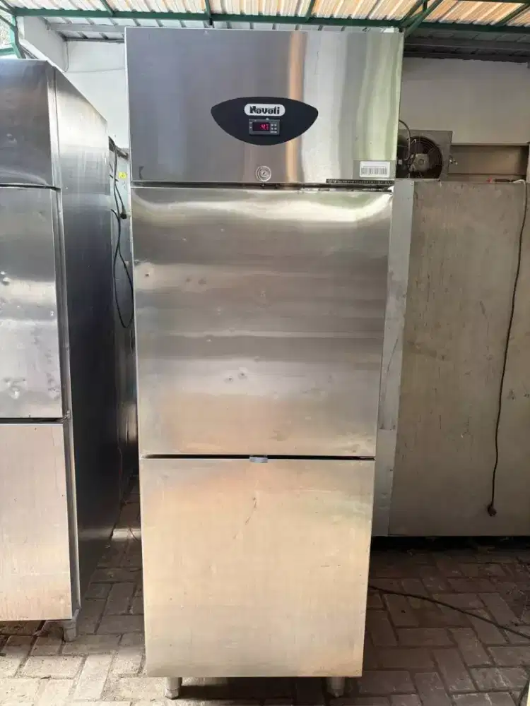 upright 2 pintu chiller nayati
harga 6.500.000