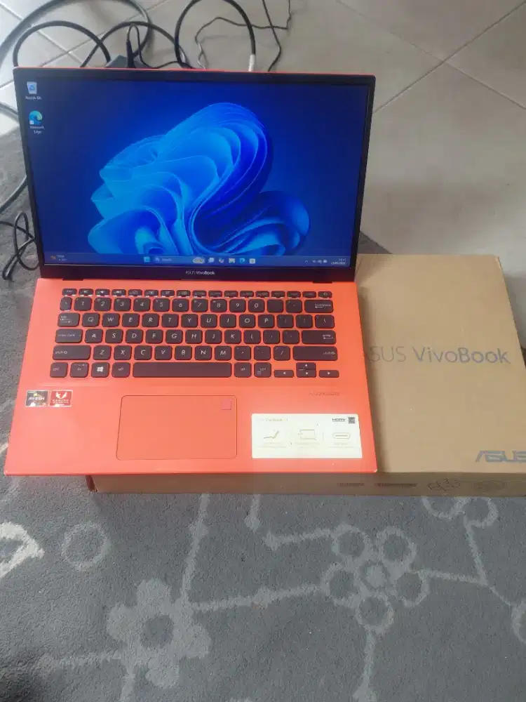 Asus Vivobook X412DP Ryzen 3 3200u/4/512nvme Fullset