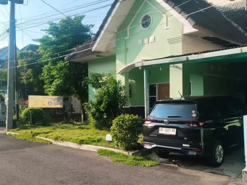 Rumah siap huni dekat kampus UPN di ringin sari condong catur dalam perumahan