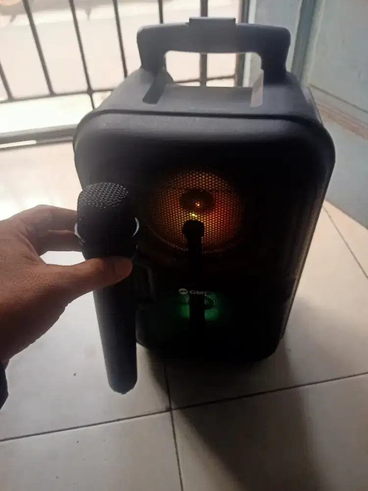 Spiker karoke bluetood Gmc 897i normal semua batre awet ukuran 8in