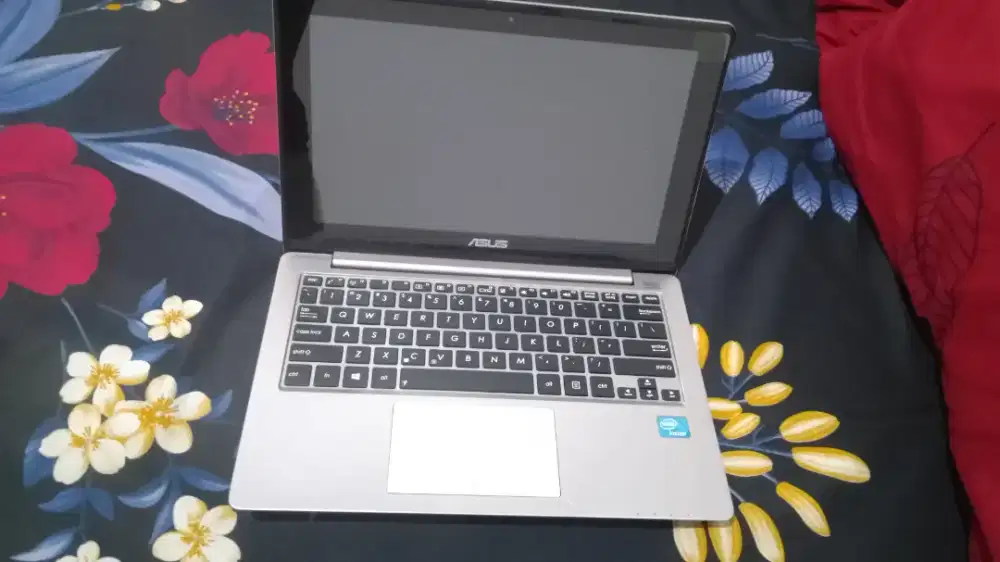 Di jual Laptop Asus layar sentuh