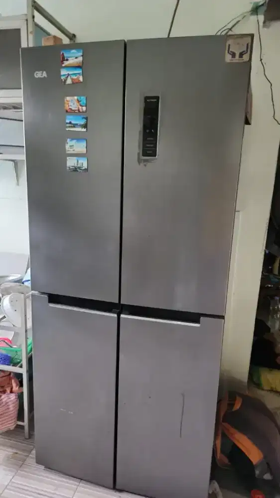 Kulkas GEA 4 pintu