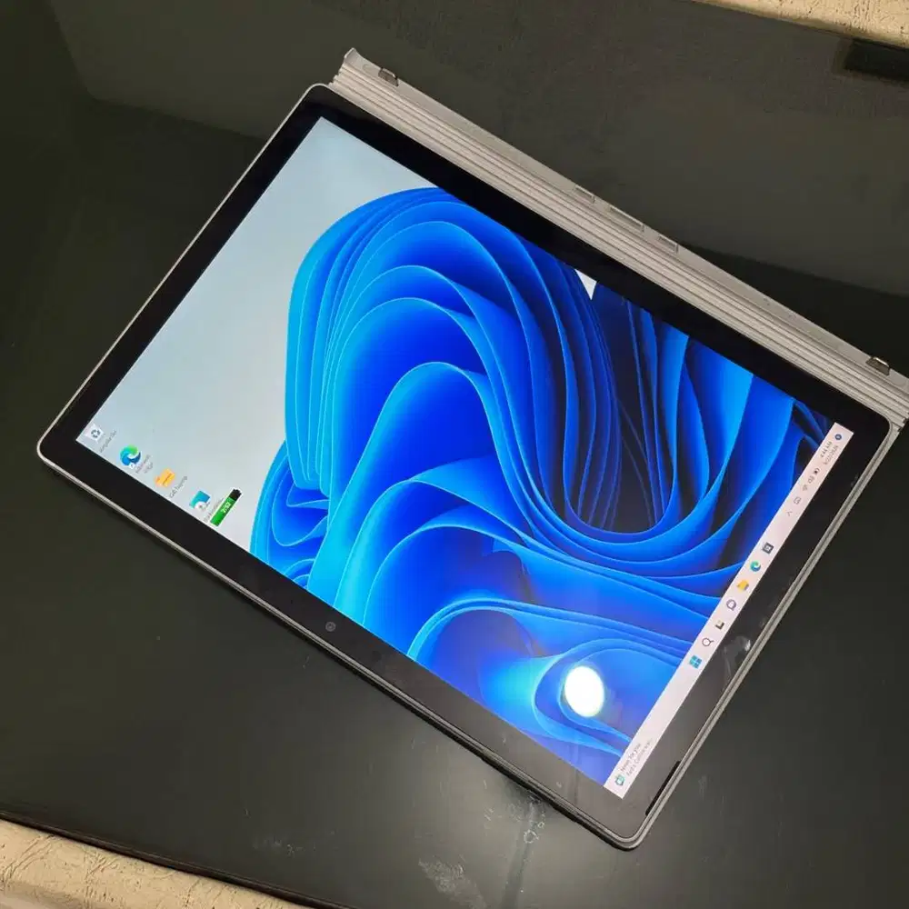 Microsoft Surface Book 2 i5 RAM 8GB SSD 256GB BISA LAPTOP BISA TABLET