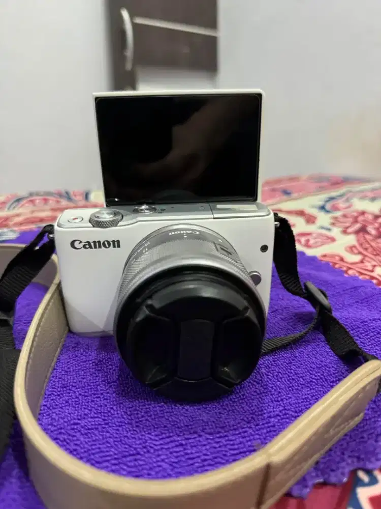 Canon m10 bekas