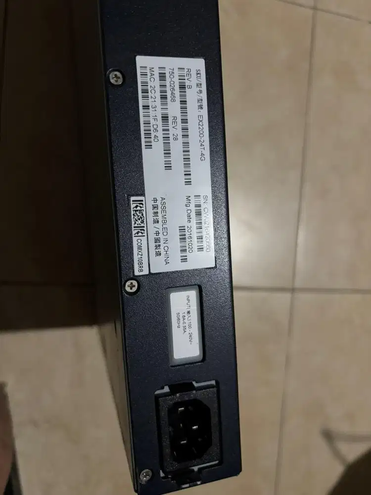 Juniper EX2200 23port eth 4port SFP