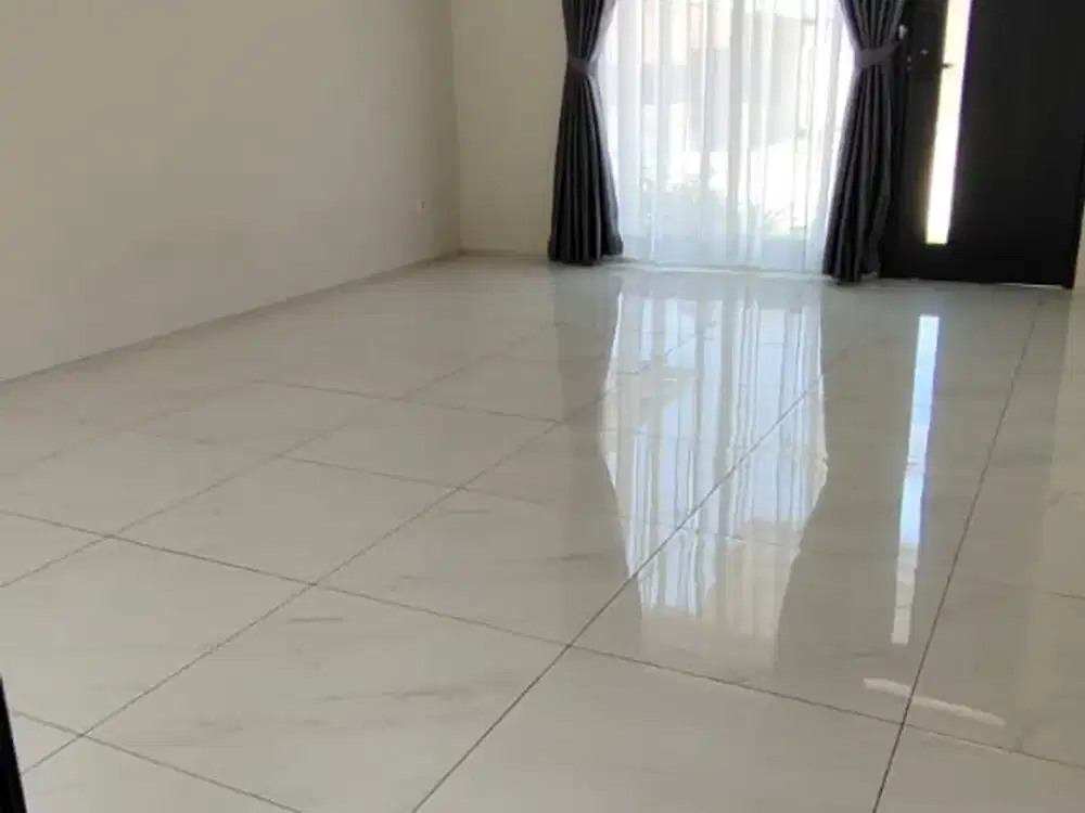 Disewakan rumah 2 lantai Tarubahwana