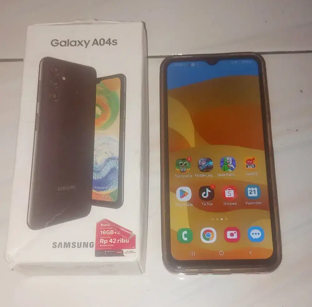 Samsung A04s 4/64 like new