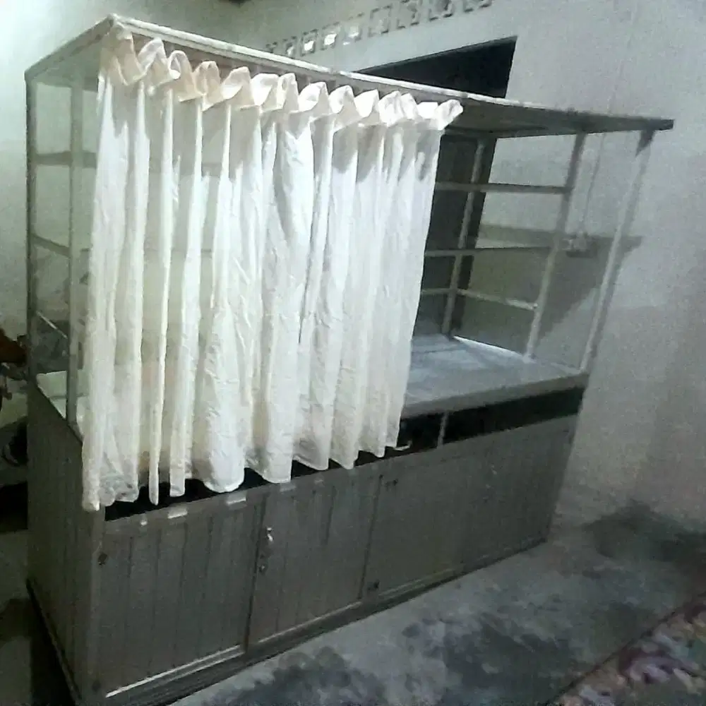 Etalase makanan