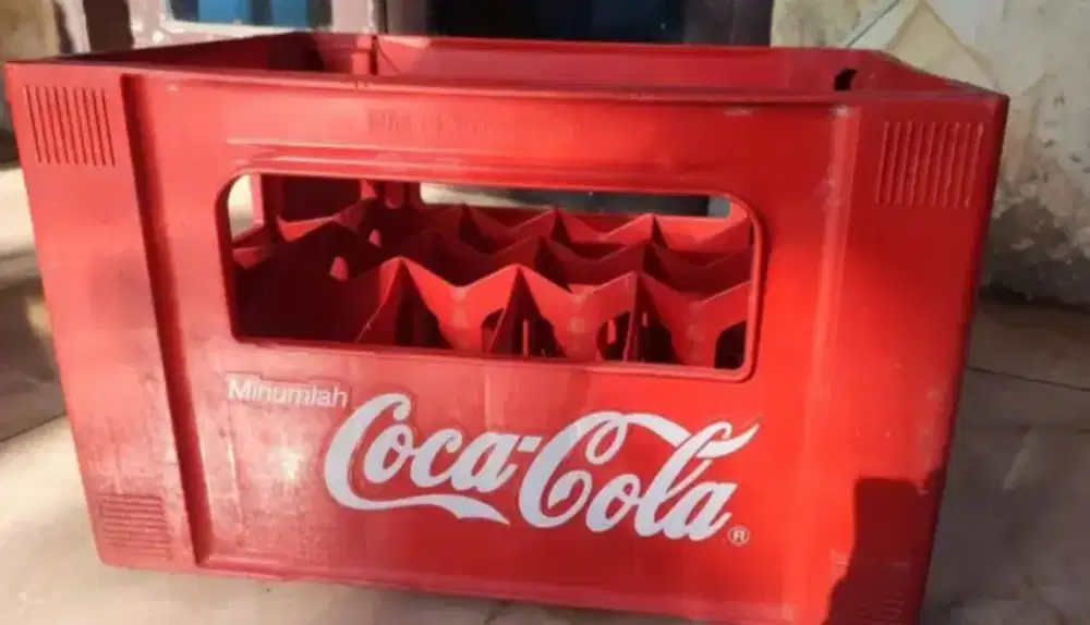 Krat minuman cocacola