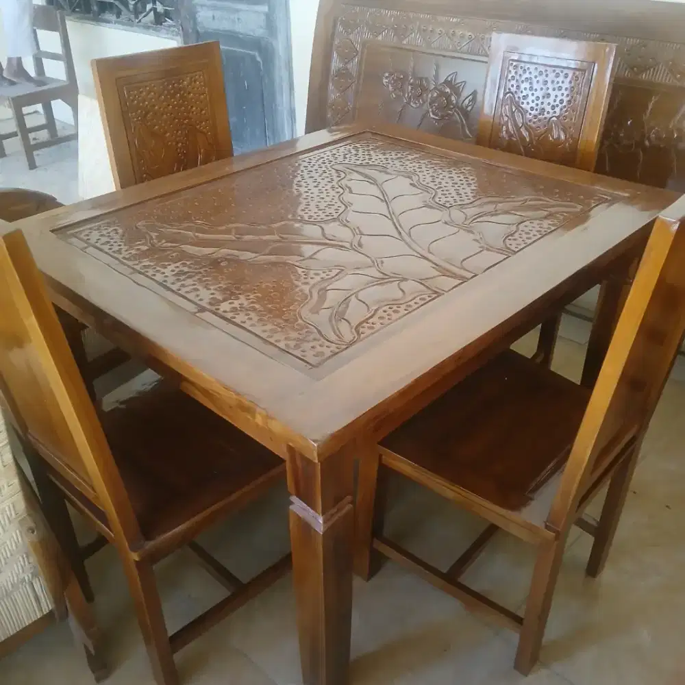 Meja Makan Minimalis Jati