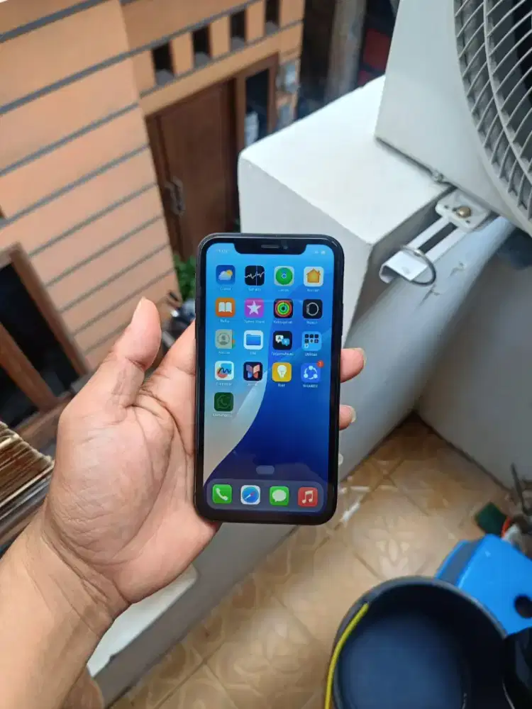 Iphone XR 64GB Black Lengkap