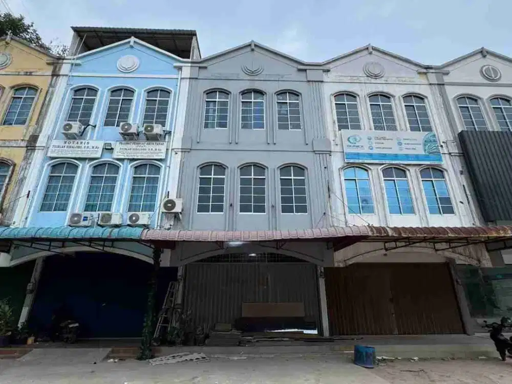 Disewakan Ruko 3 Lantai di Tanah Mas, Sungai Panas