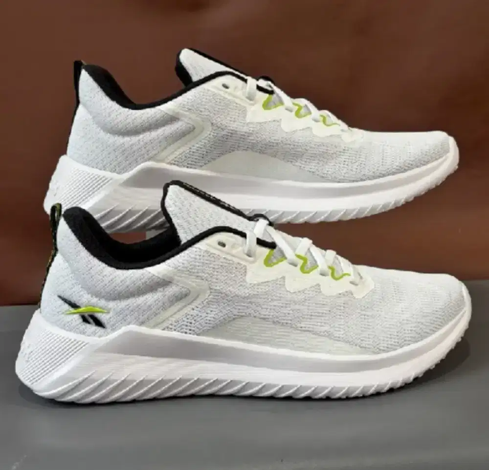 Sepatu putih Reebok run original murah size 42