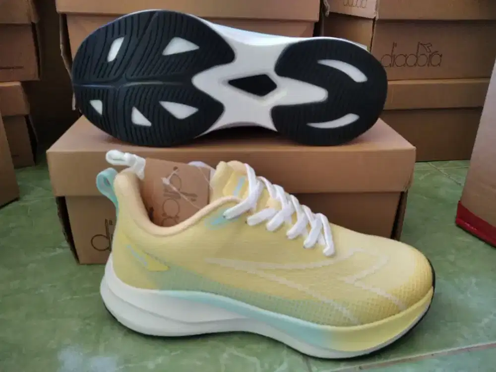 Sepatu diadora run size 37 murah