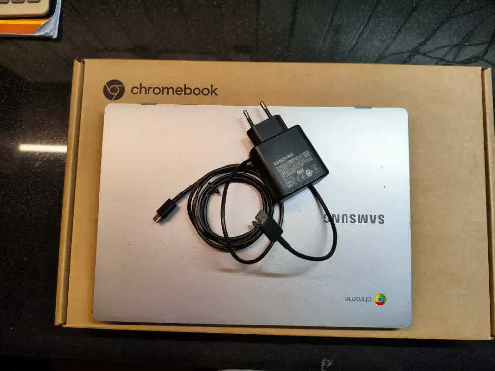 SAMSUNG CHROMEBOOK