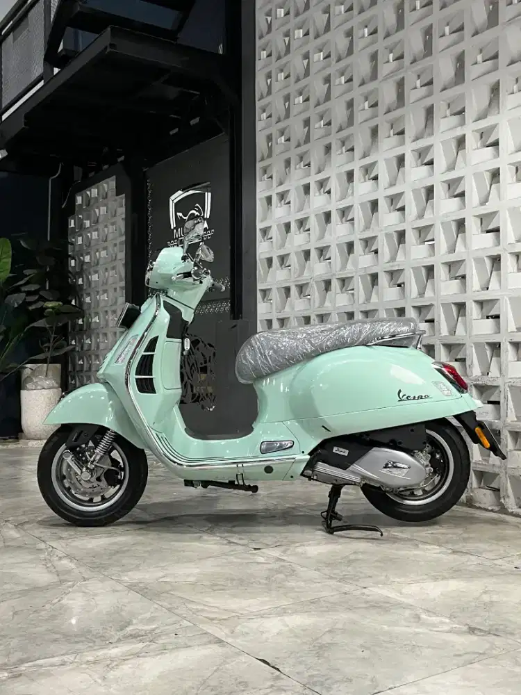 VESPA GTS 150 IGET ABS KEYLESS 2024 - Chintia Mustika