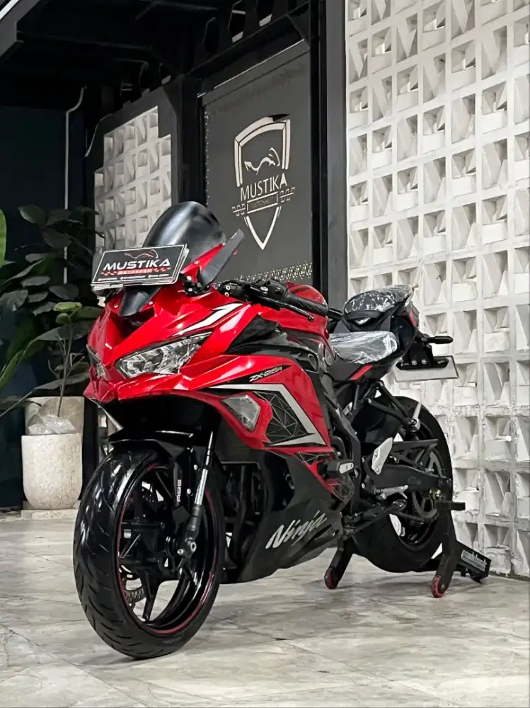 KAWASAKI ZX25R ABS 2022 - Chintia Mustika