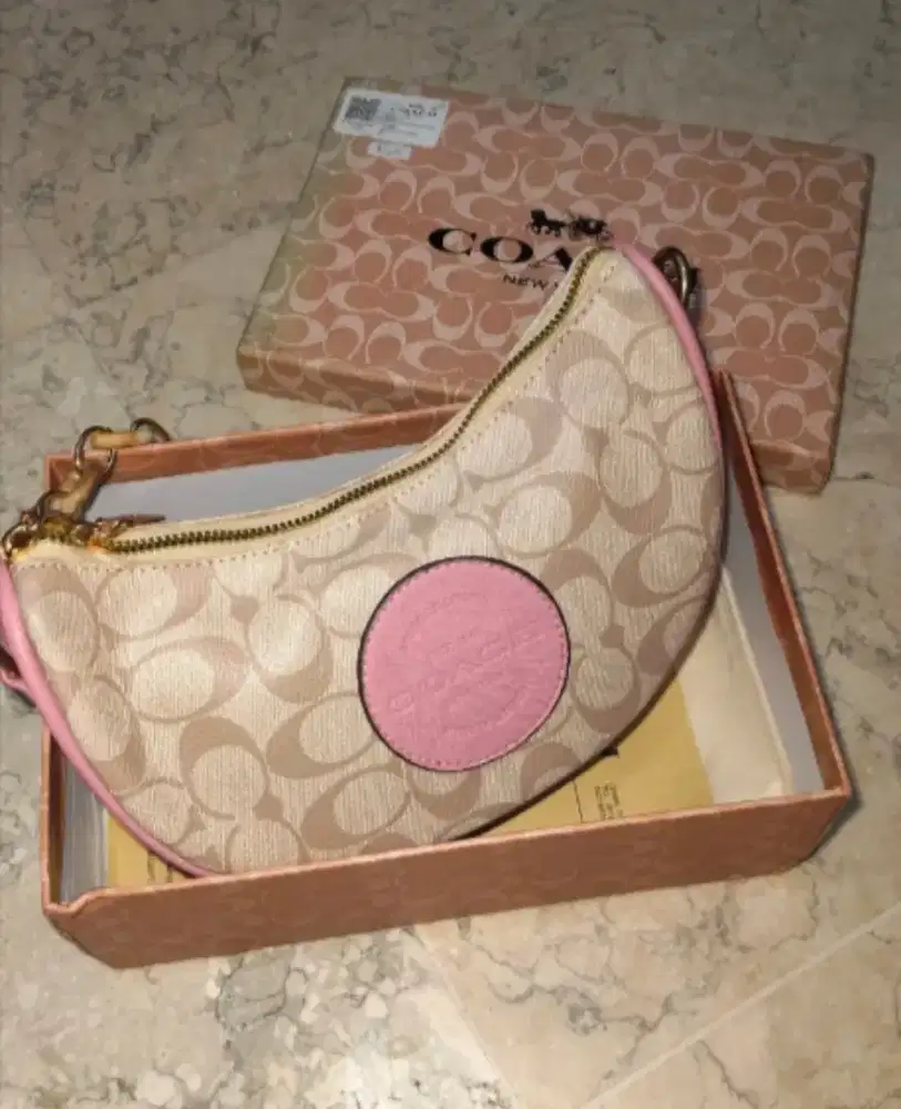 Coach sling bag