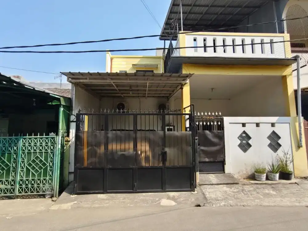 Rumah 2 Lantai di Poris Indah Row Jalan Lebar
