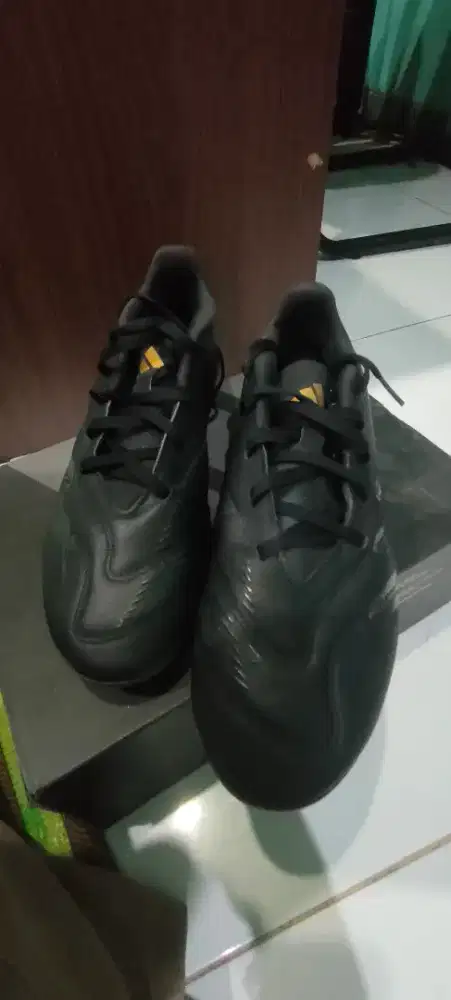 Sepatu sepakbola PREDATOR MURAH