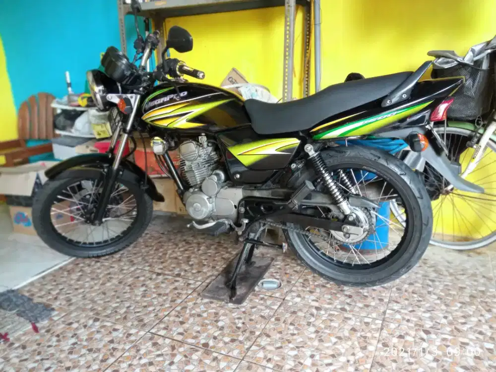 Megapro hiu 2003