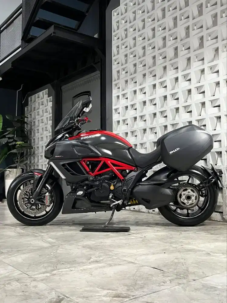 DUCATI DIAVEL CARBON 2011 ABS - Chintia Mustika