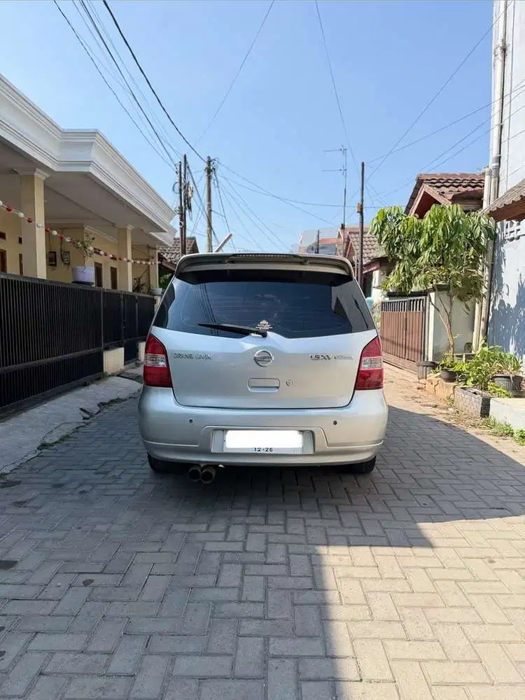 Nissan Livina 2010 Bensin