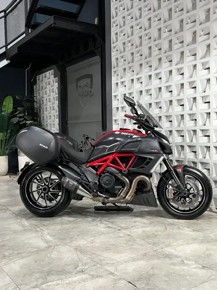 DUCATI DIAVEL CARBON 2011 ABS - Chintia Mustika