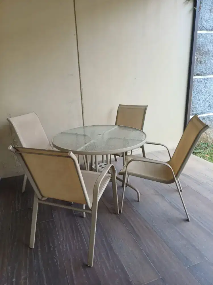 Meja kursi taman / outdoor