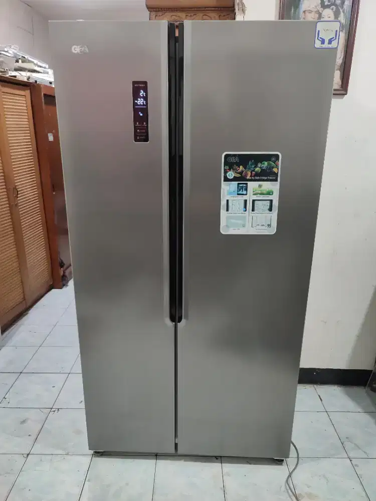 Kulkas 2 pintu GEA