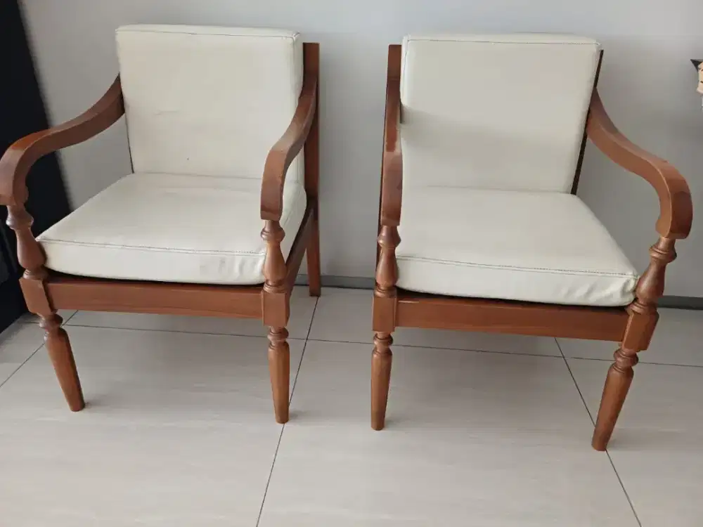 Kursi kayu jati