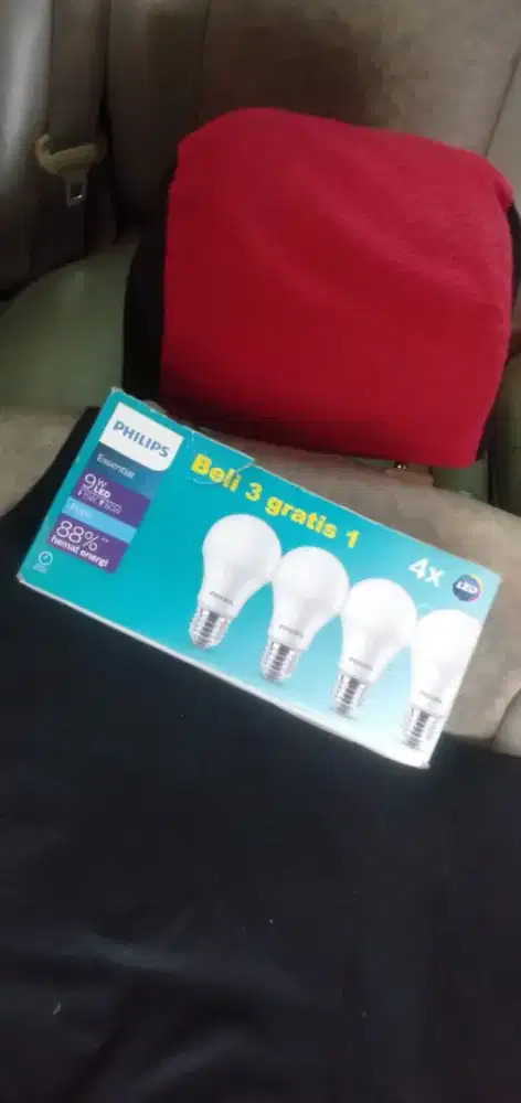 Itu semua 1 kotak isi nya 4 semua Watt tersedia  garansi 1 th loh