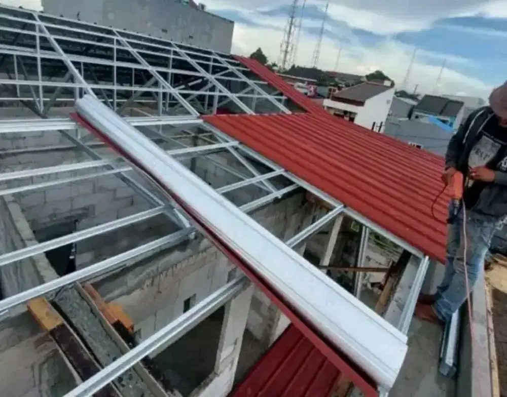 Renovasi bongkar pasang atap rumah spandek pasir