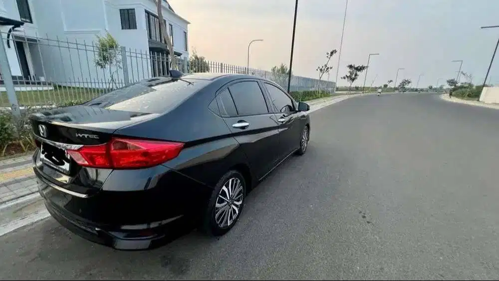 Honda City 1.5 E CVT Matic 2017 Bensin