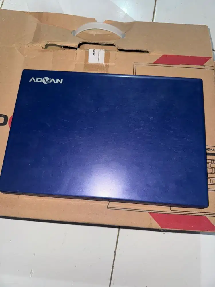Laptop Advan Soulmate 4/128